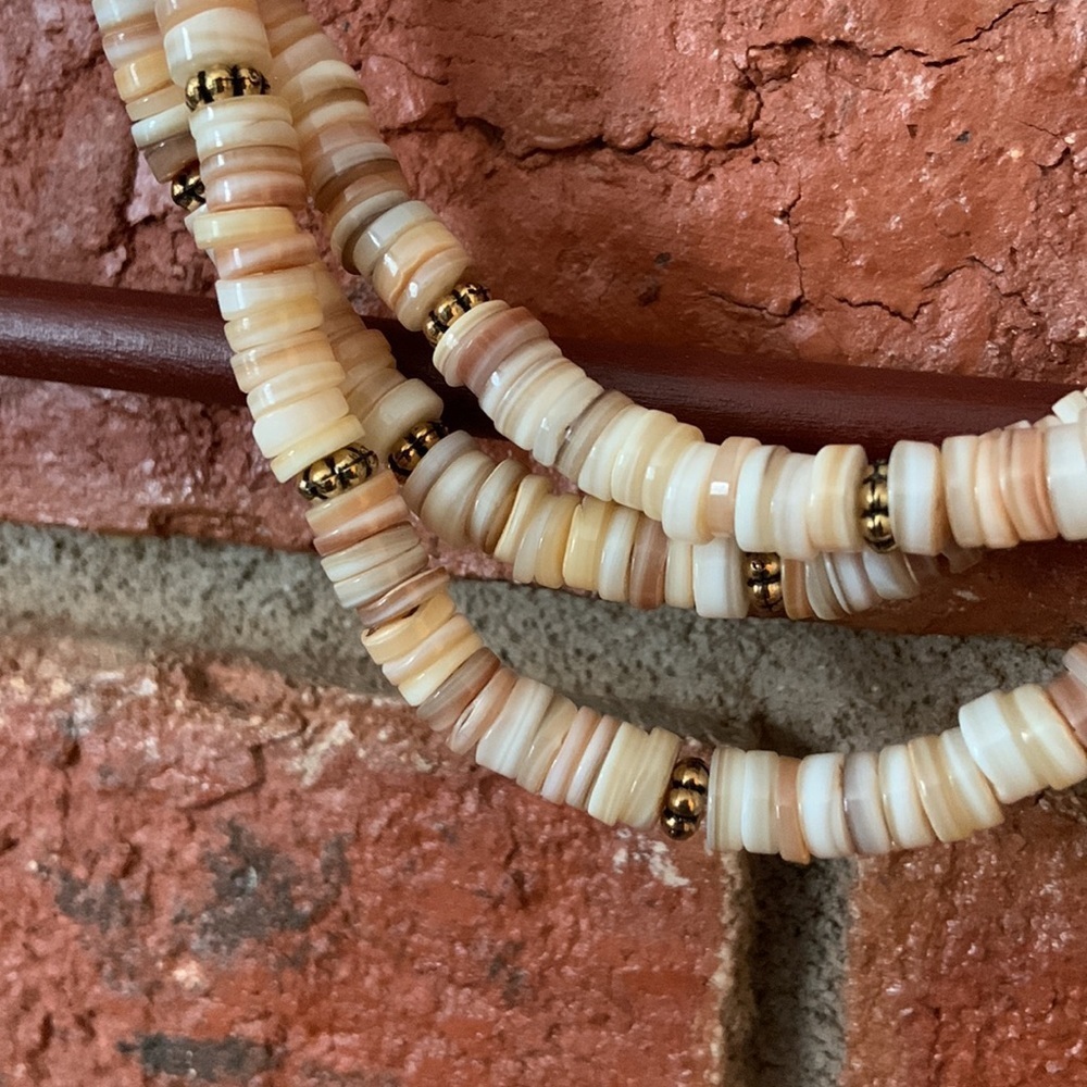 Arden Triple Strung Shell & Gold Necklace - Picture 3 of 5